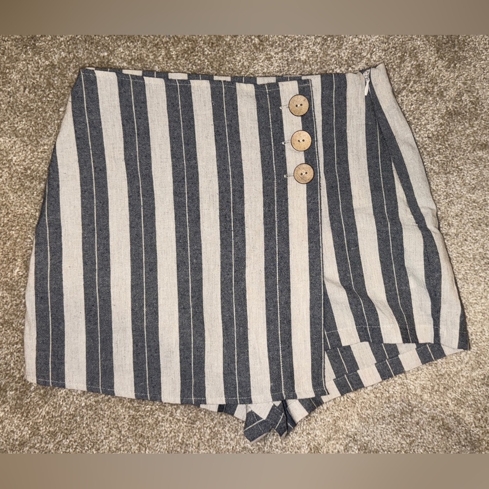 Pull & Bear Pinstripped Blue & White Skort, Small